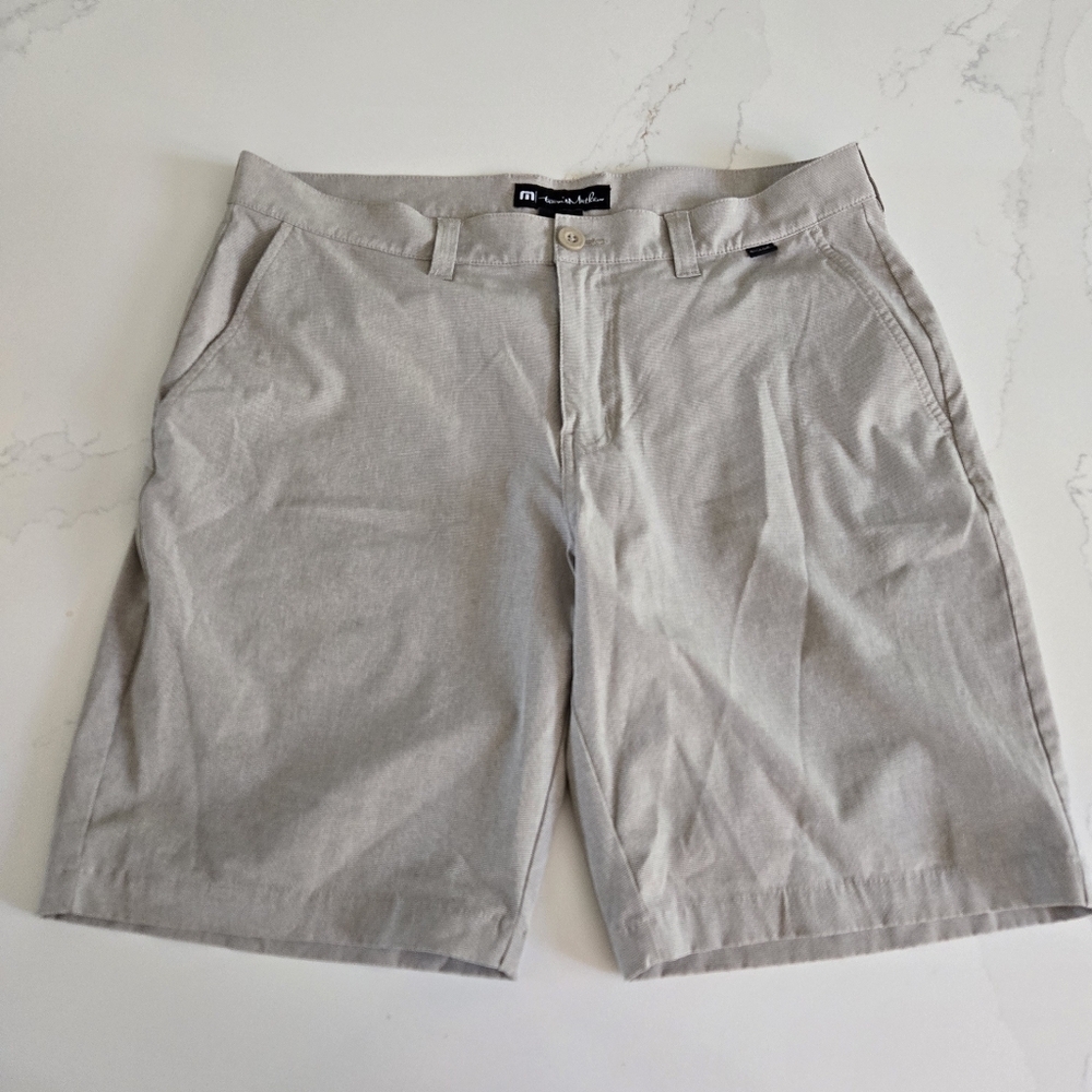 Travis Mathew Beck Shorts Khaki Casual Golf Travel Athletic Tan Beige Size 34